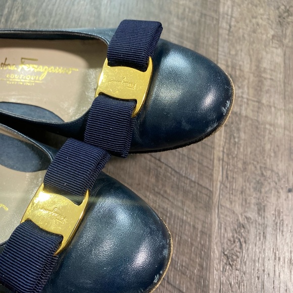 SALVATORE FERRAGAMO Leather Womens Heels - Picture 9 of 9